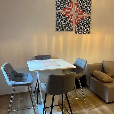 M&m Apartment, Free Parking 아파트 *